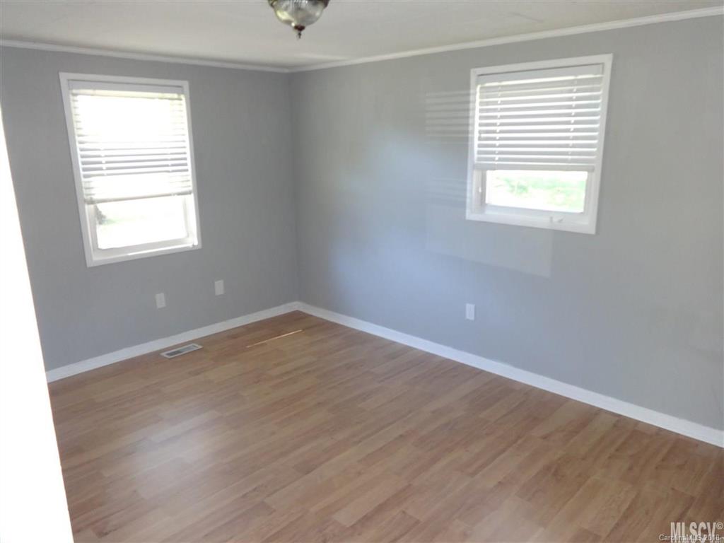 4146 River Road Hickory, NC 28602 - Photo 10 of 10 Gallery Image 10