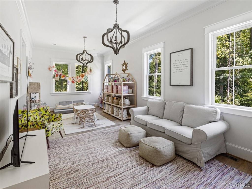 16701 Saville Chase Road Midlothian, VA 23112 - Photo 28 of 50 a living room with furniture