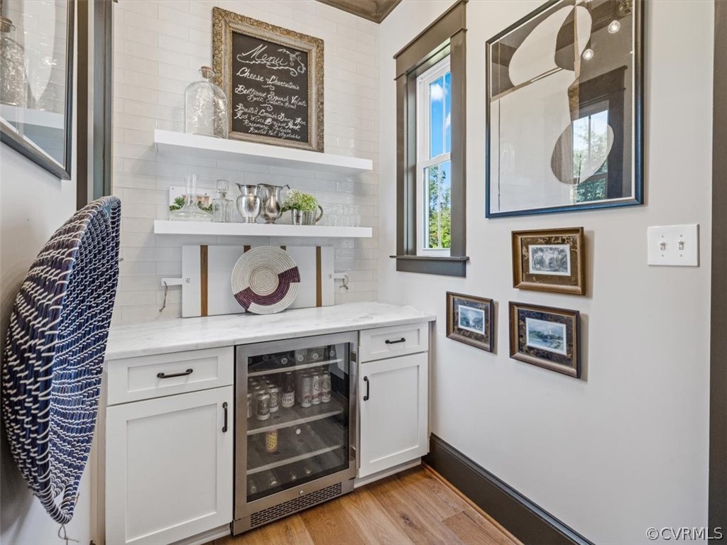 16701 Saville Chase Road Midlothian, VA 23112 - Photo 10 of 50 a kitchen with stainless steel appliances a stove and cabinets