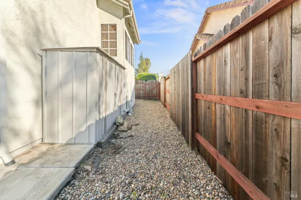 $669,000 | 1175 Hickory Avenue, Fairfield, CA 94533