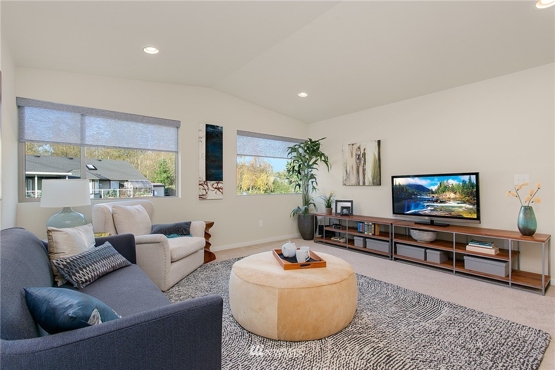10622 Southeast 187th Street Renton, WA 98055 - Photo 11 of 23 Gallery Image 11