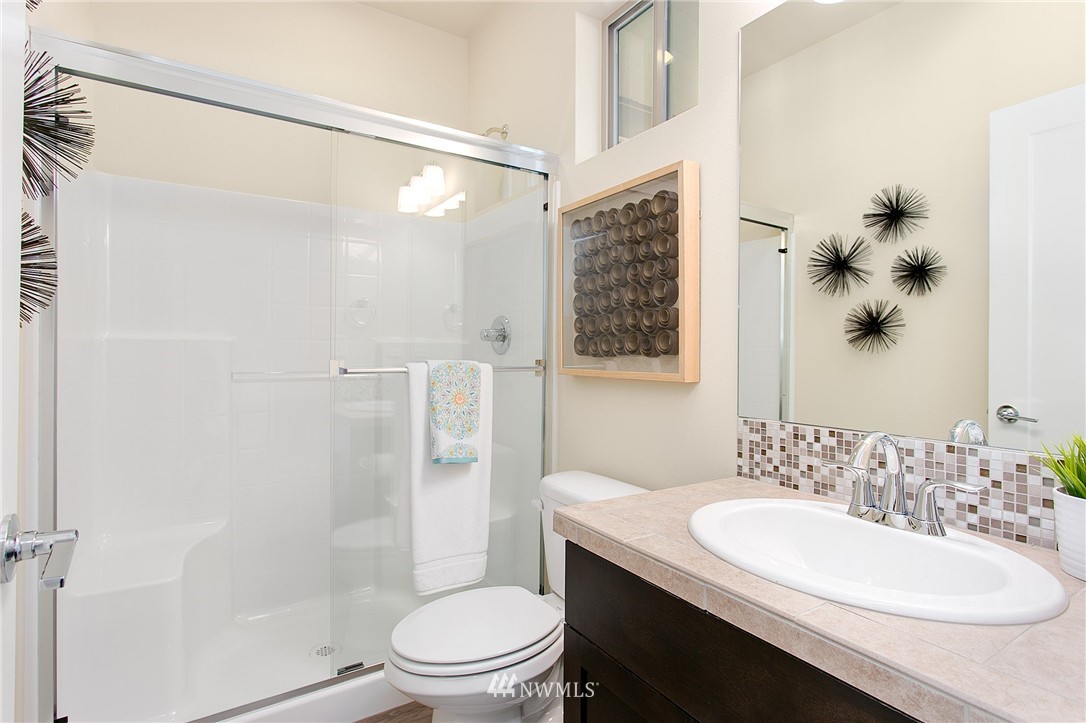 10622 Southeast 187th Street Renton, WA 98055 - Photo 3 of 23 Gallery Image 3