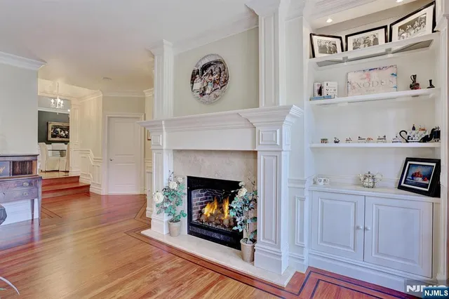 $1,750,000 | 4 Summertree Way, Montvale, NJ 07645