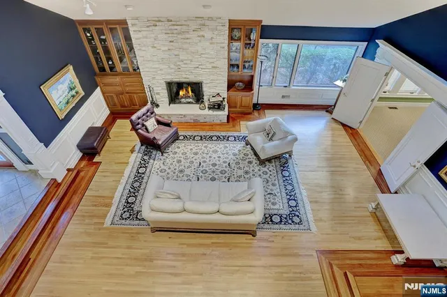 $1,750,000 | 4 Summertree Way, Montvale, NJ 07645