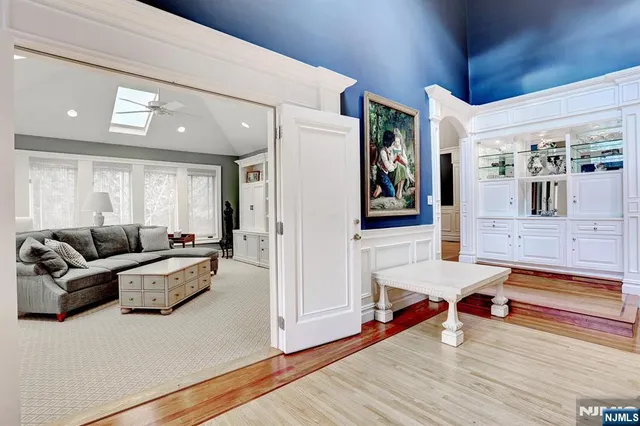 $1,750,000 | 4 Summertree Way, Montvale, NJ 07645