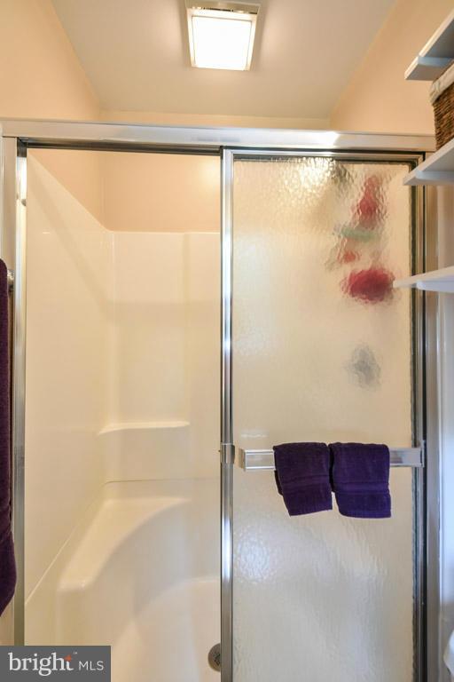 7107 Riley Road Warrenton, VA 20187 - Photo 19 of 29 Bath