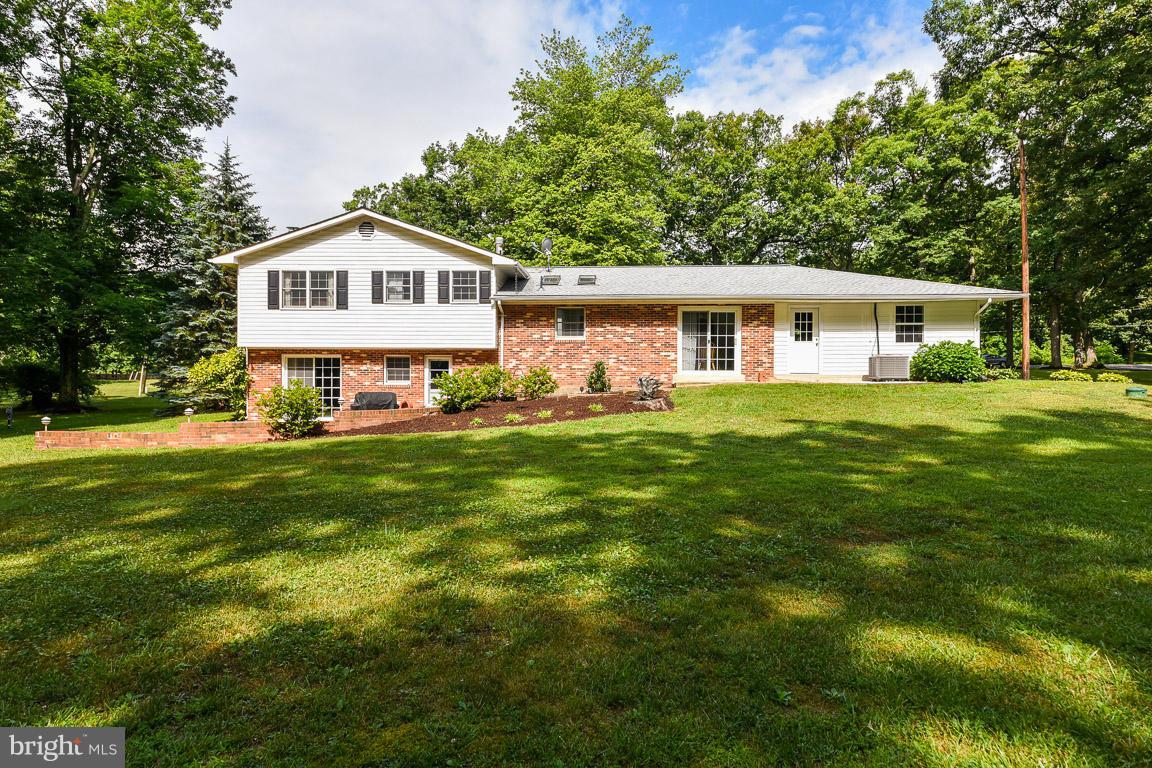 7107 Riley Road Warrenton, VA 20187 - Photo 5 of 29 Exterior (Rear)