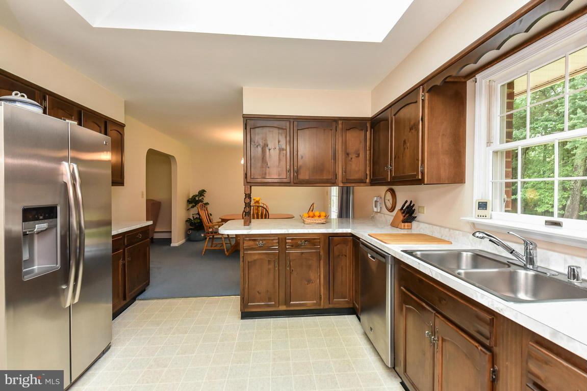 7107 Riley Road Warrenton, VA 20187 - Photo 10 of 29 Kitchen