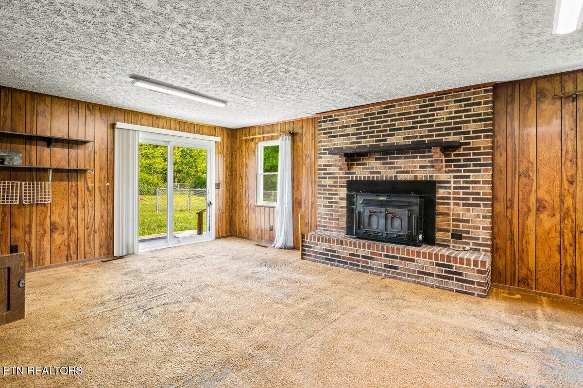118 Big Valley Road Andersonville, TN 37705 - Photo 5 of 47 Den/Family room