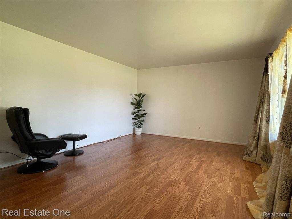 671 Castlebar Drive Rochester Hills, MI 48309 - Photo 6 of 18