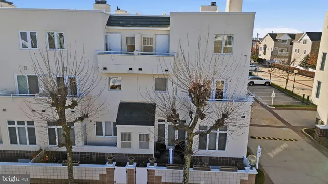 a view of building with yard