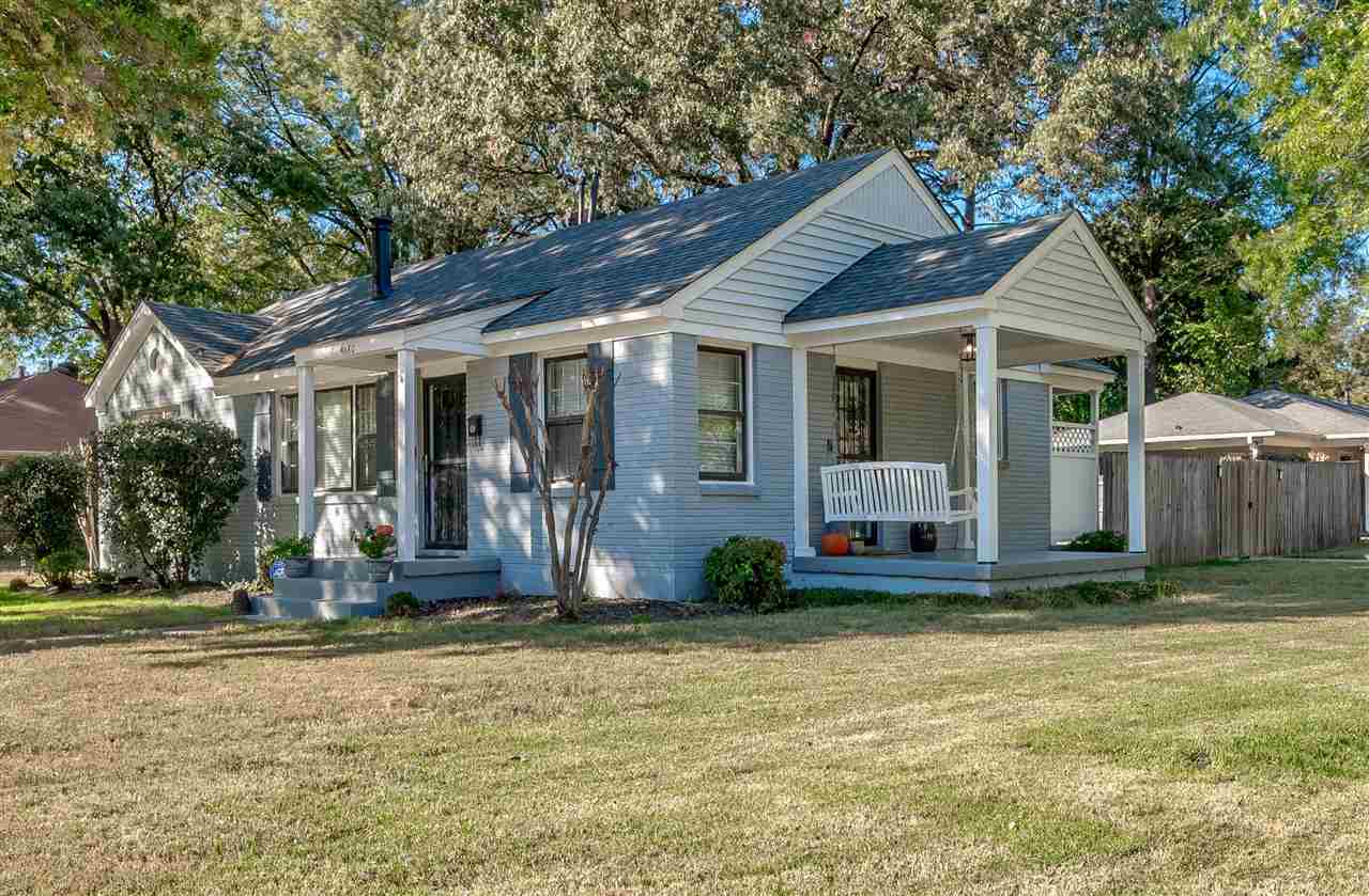 4680 Flamingo Road Memphis, TN 38117 - Photo 1 of 23 a front view of a house with a yard