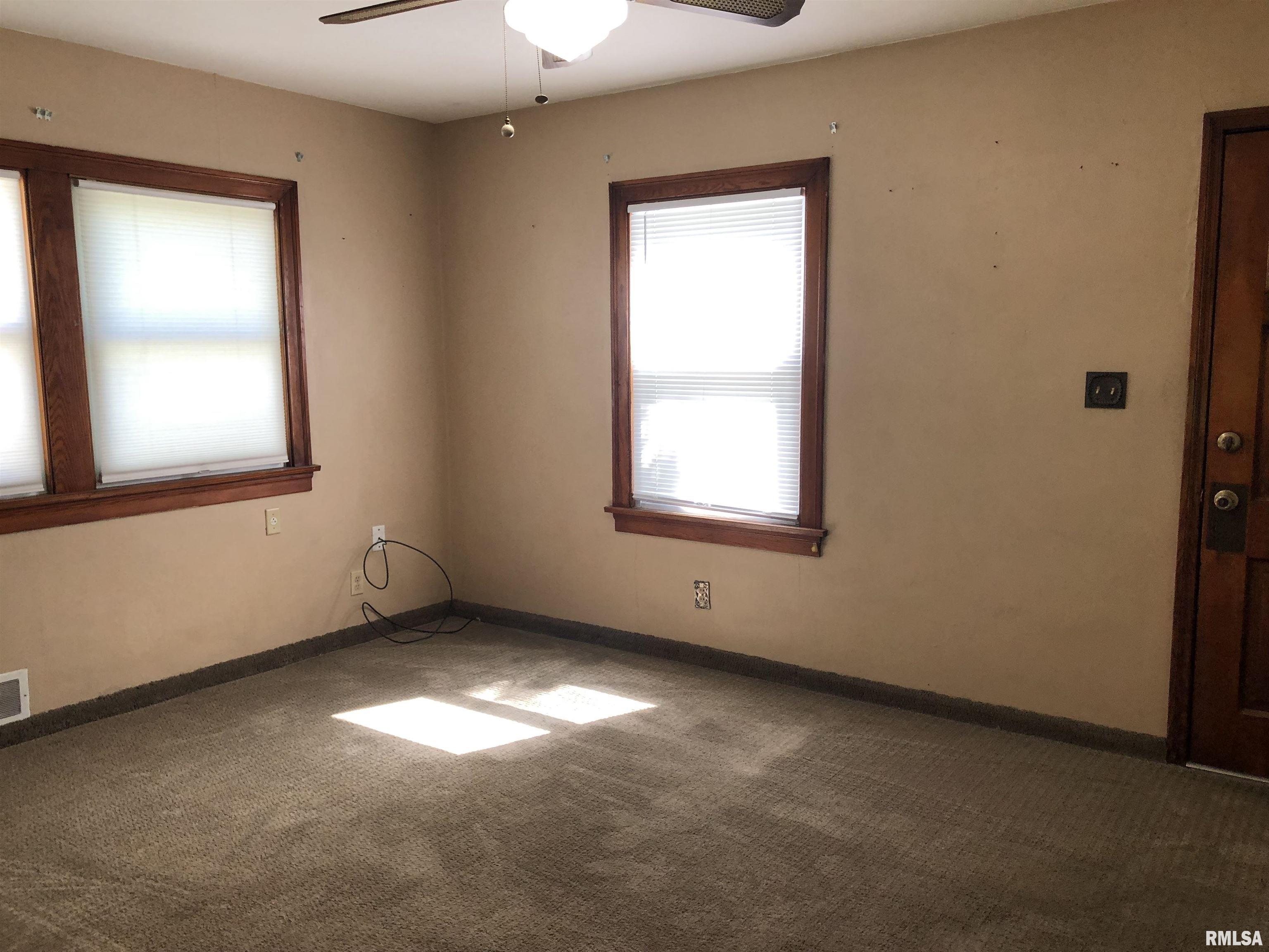 231 South Wheeler Avenue Springfield, IL 62703 - Photo 3 of 13