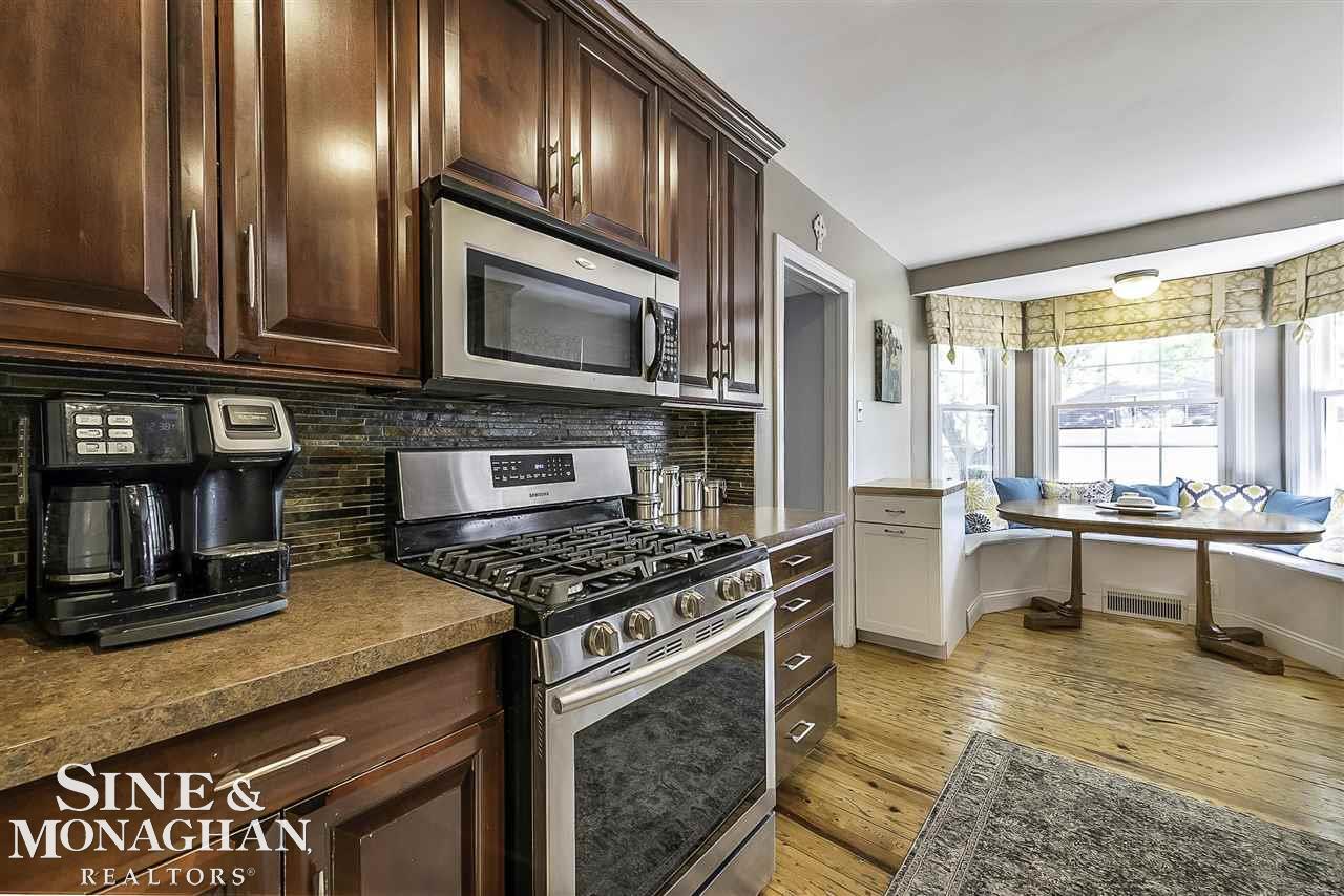 468 Fisher Road Grosse Pointe Farms, MI 48230 - Photo 8 of 36