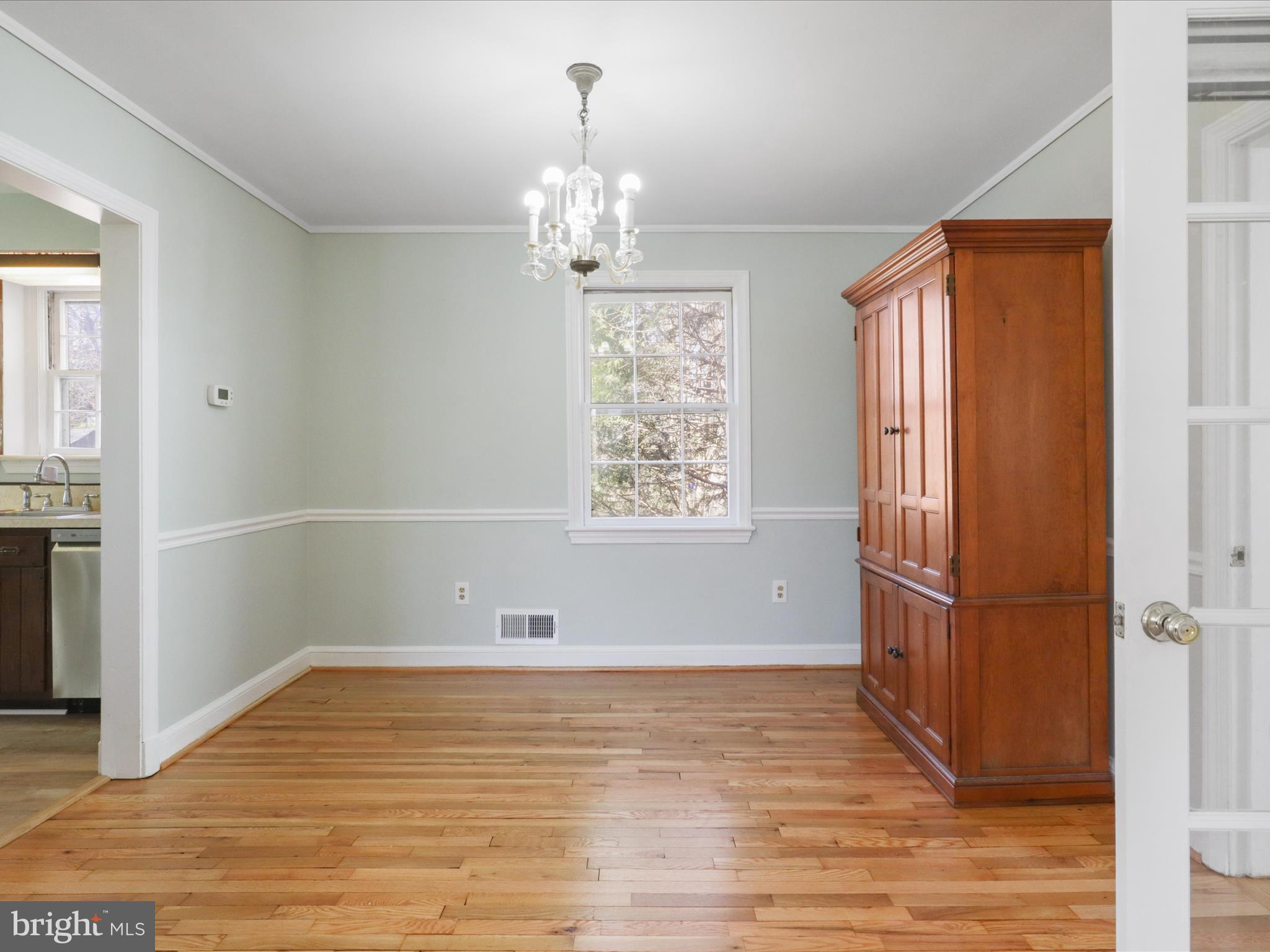 2709 Harmon Road Silver Spring, MD 20902 - Photo 7 of 39 Dining Room