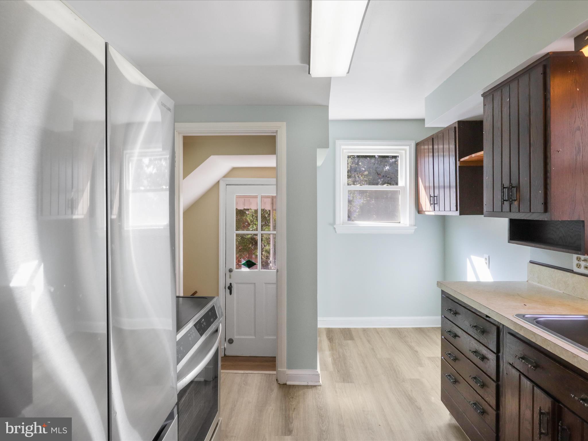 2709 Harmon Road Silver Spring, MD 20902 - Photo 10 of 39 Kitchen