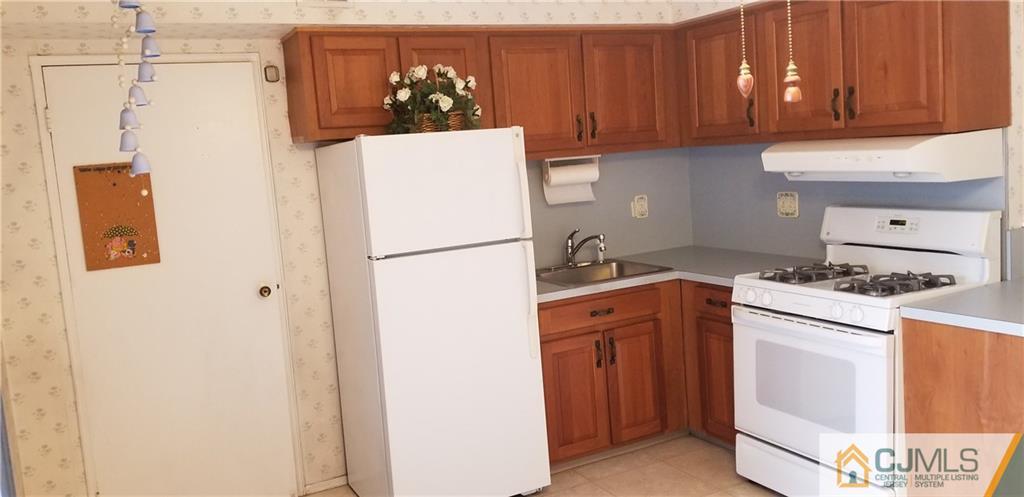 183 Evergreen Road, Unit 13B Edison, NJ 08837 - Photo 6 of 17 Gallery Image 6