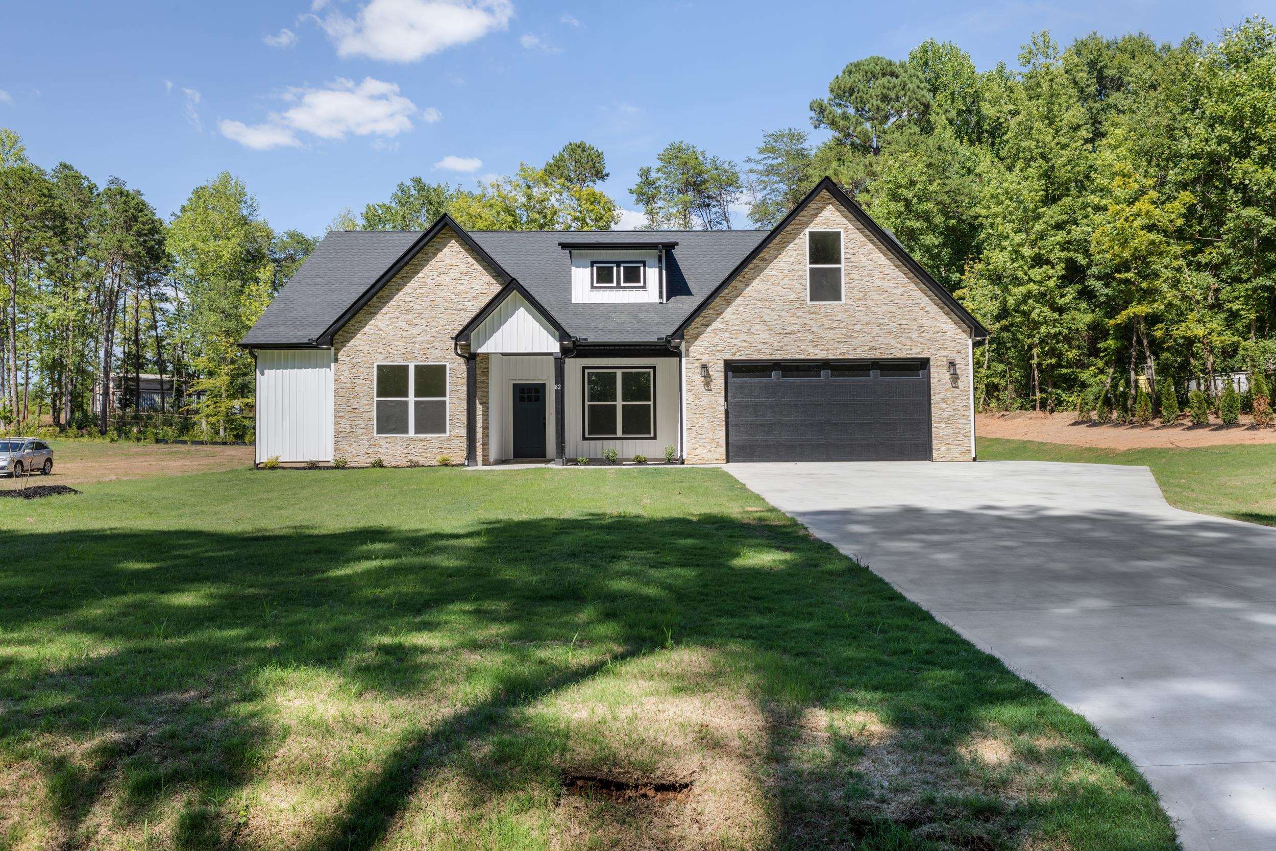 82 Skunk Hollow Road Campobello, SC 29322 - Photo 1 of 35