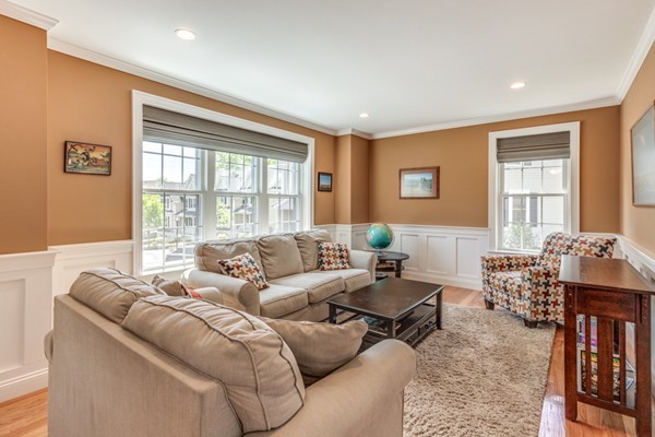 6 Robinson Road, Unit 15 Lexington, MA 02420 - Photo 3 of 25 Gallery Image 3