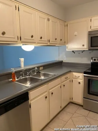 $1,600 | 5010 Arbor Ridge Drive, San Antonio, TX 78228