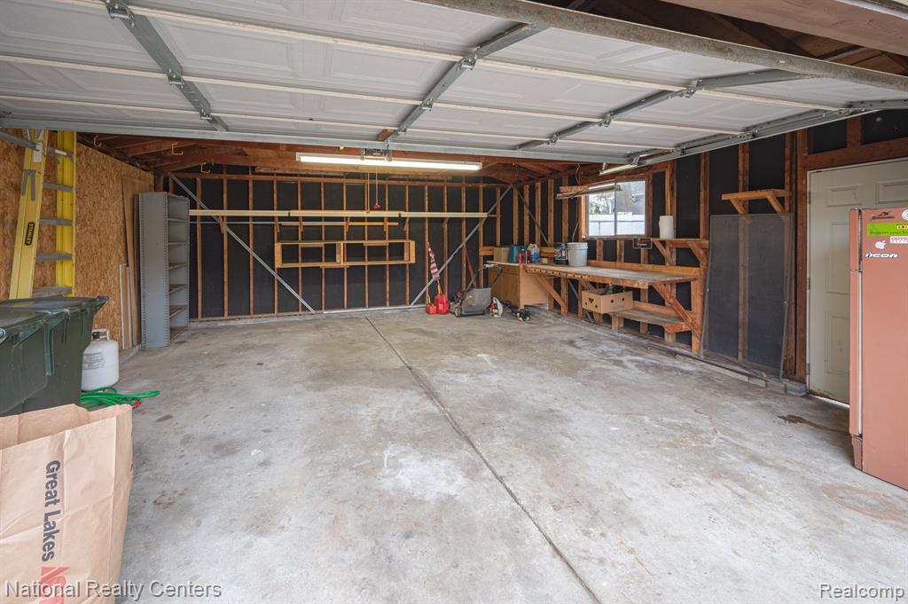 47445 Dequindre Road Rochester, MI 48307 - Photo 19 of 21