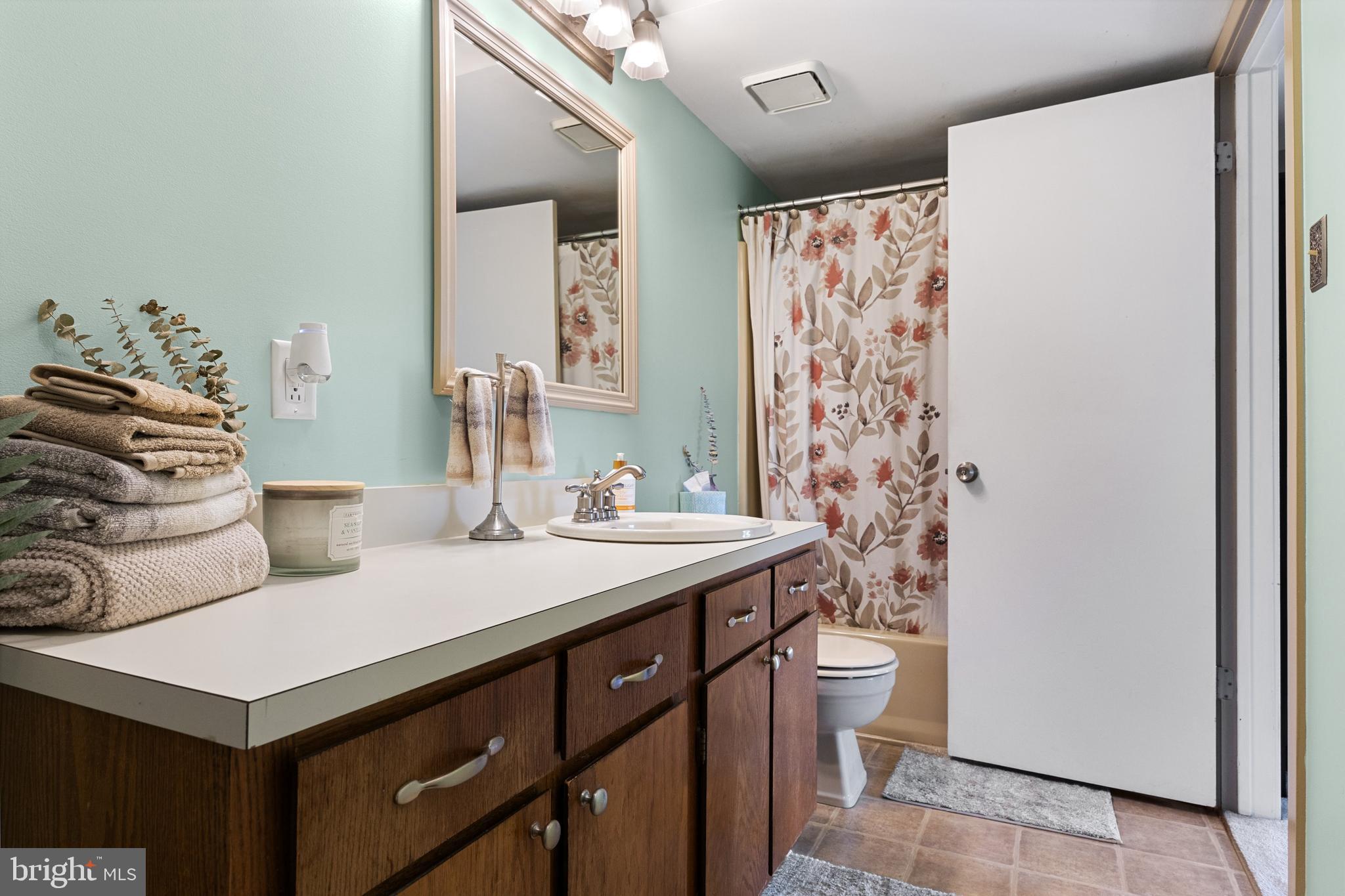 502 Gregorys Way Voorhees, NJ 08043 - Photo 14 of 24 Main Bath/Laundry