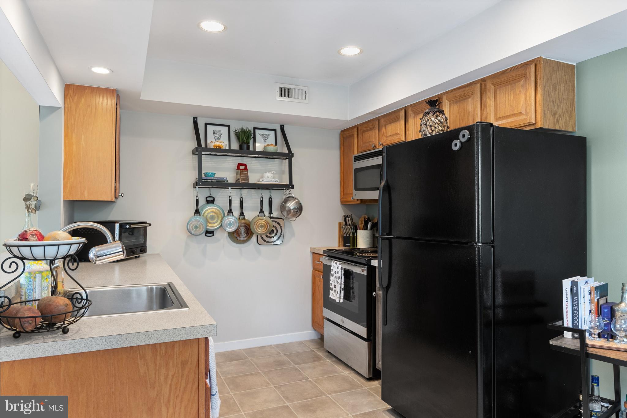502 Gregorys Way Voorhees, NJ 08043 - Photo 8 of 24 Kitchen