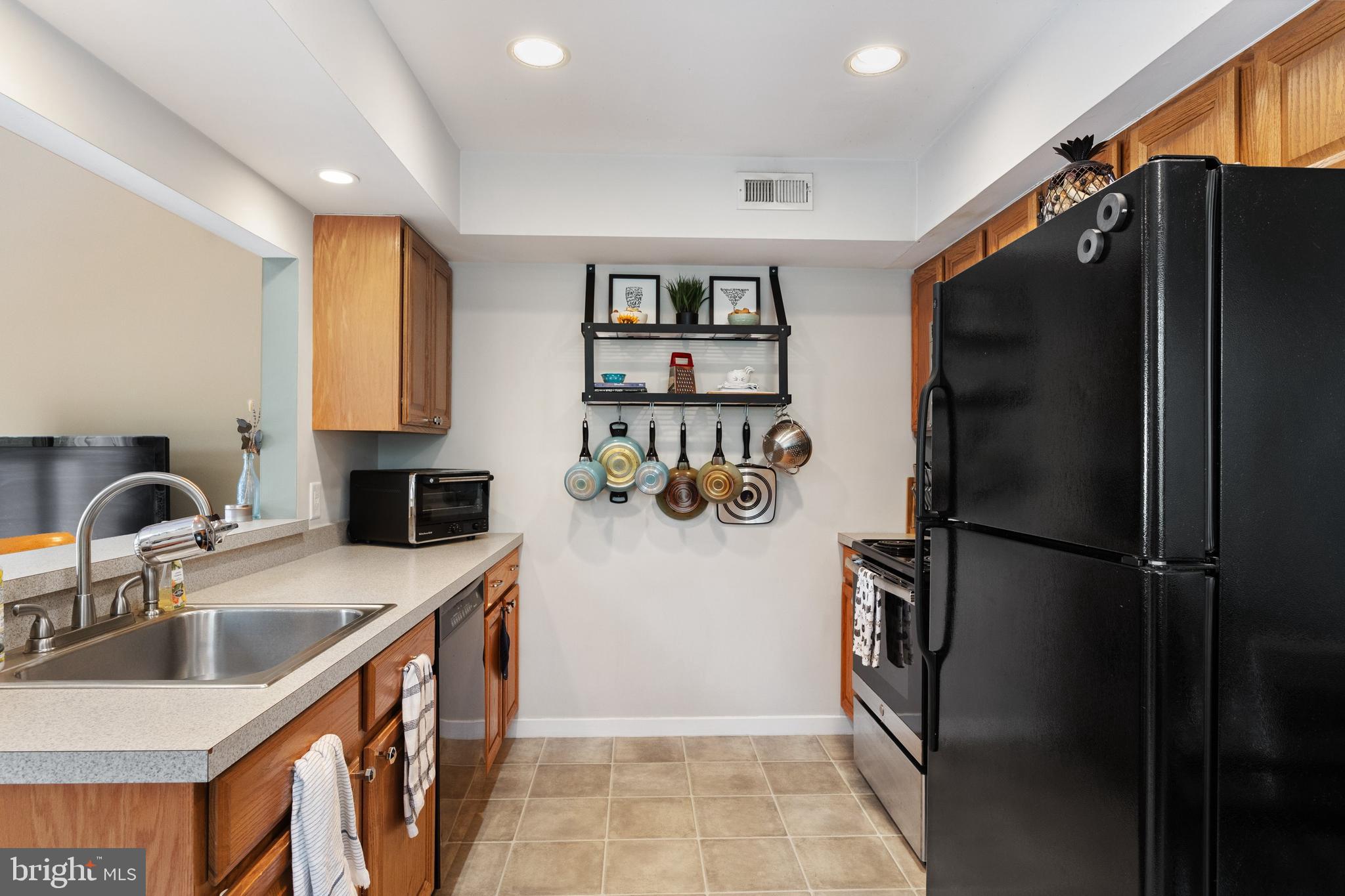 502 Gregorys Way Voorhees, NJ 08043 - Photo 9 of 24 Kitchen