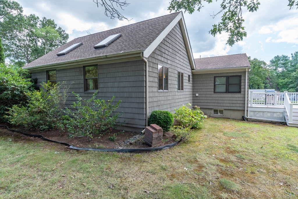 121 Page Road Bedford, MA 01730 - Photo 5 of 39 Gallery Image 5