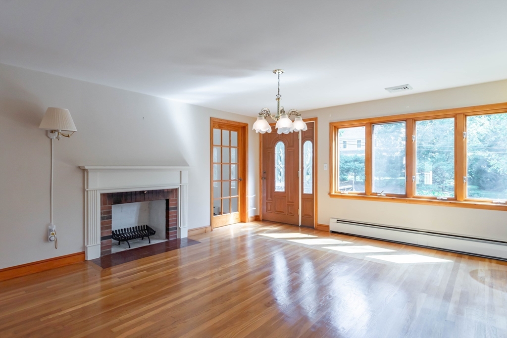 121 Page Road Bedford, MA 01730 - Photo 7 of 39 Gallery Image 7
