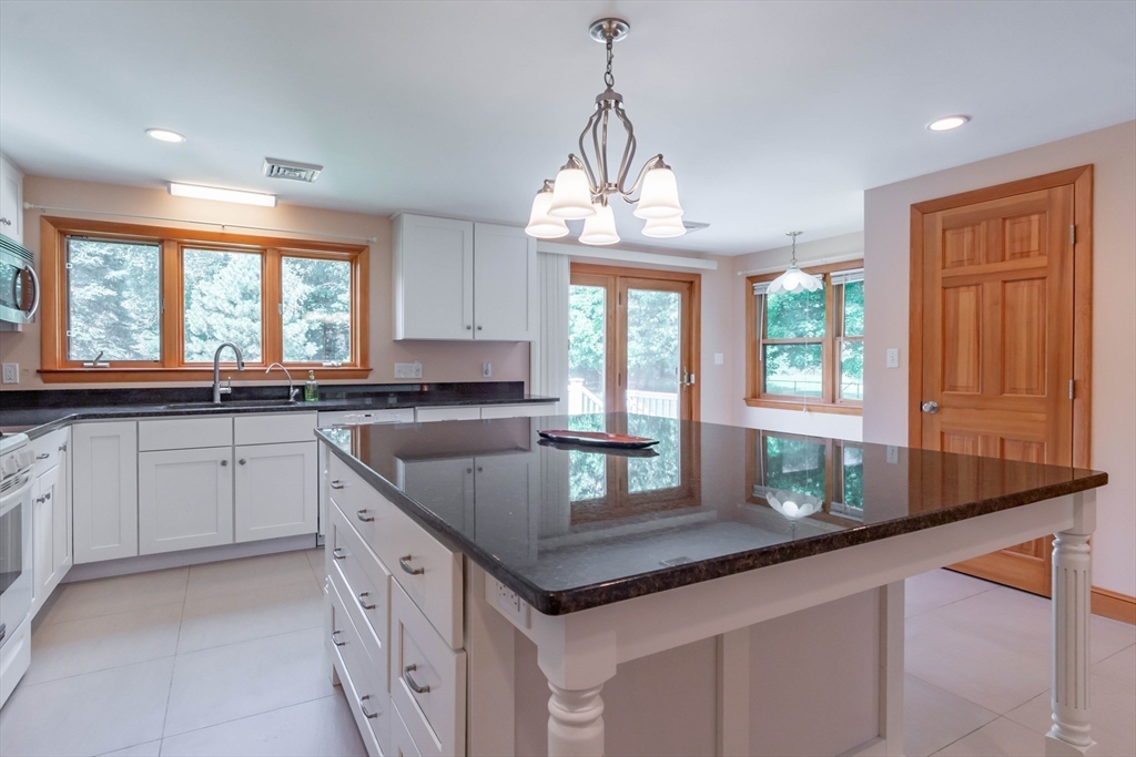 121 Page Road Bedford, MA 01730 - Photo 9 of 39 Gallery Image 9
