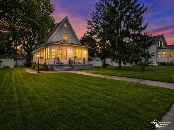 $129,900 | 720 East 2nd Street, Monroe, MI 48161