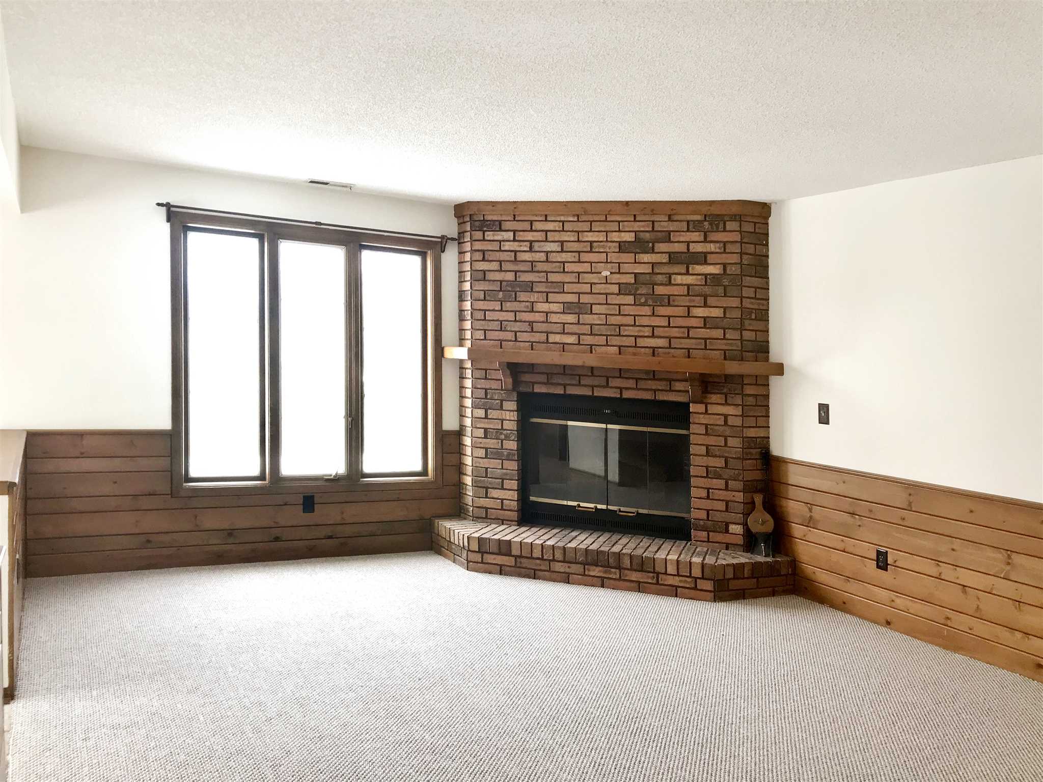 8428 Stand Ridge Run Fort Wayne, IN 46825 - Photo 5 of 29 Gallery Image 5