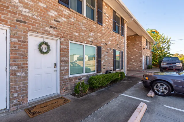 $144,900 | 3535 NASA Road 1, Unit 13, Seabrook, TX 77586