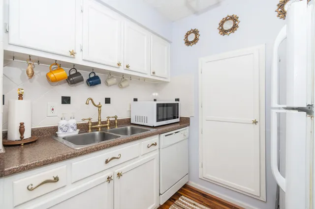 $144,900 | 3535 NASA Road 1, Unit 13, Seabrook, TX 77586