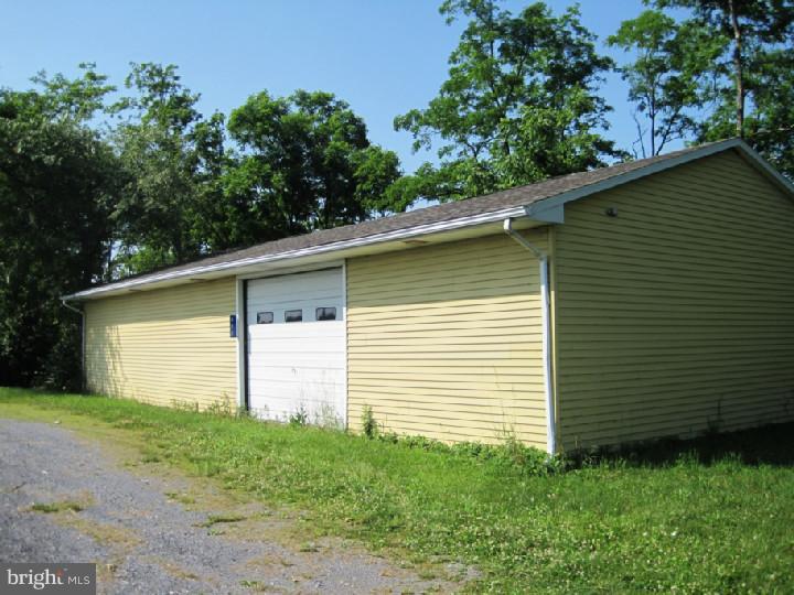 822 Grim Road Kutztown, PA 19530 - Photo 2 of 11 Gallery Image 2