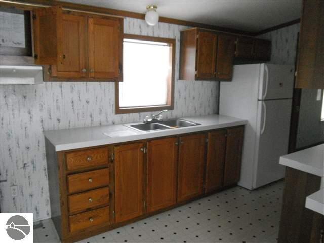 2354 East 16 1/2 Road Manton, MI 49663 - Photo 6 of 19 1733172-5.JPG