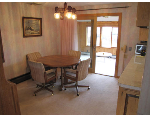 16 Lyndale Road Worcester, MA 01606 - Photo 7 of 10 a dining room with furniture and window