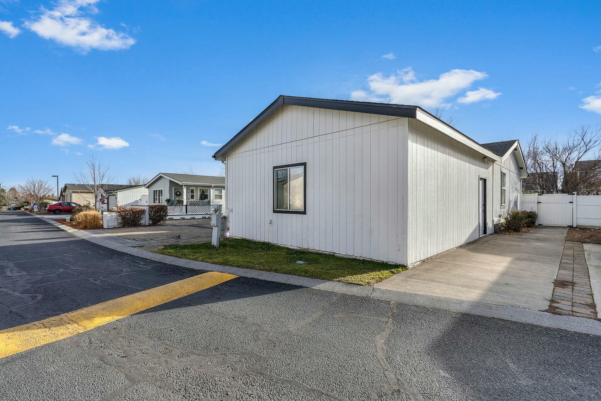 2506 Southwest Mariposa Loop Redmond, OR 97756 - Photo 7 of 22 tempImagef7IWae