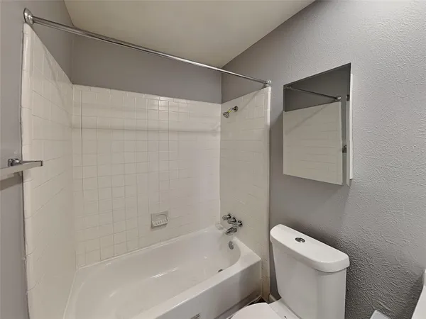 $1,825 | 7439 Oakmore Drive, Dallas, TX 75249