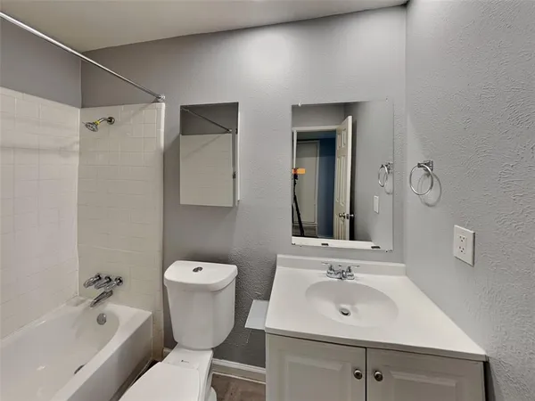 $1,825 | 7439 Oakmore Drive, Dallas, TX 75249