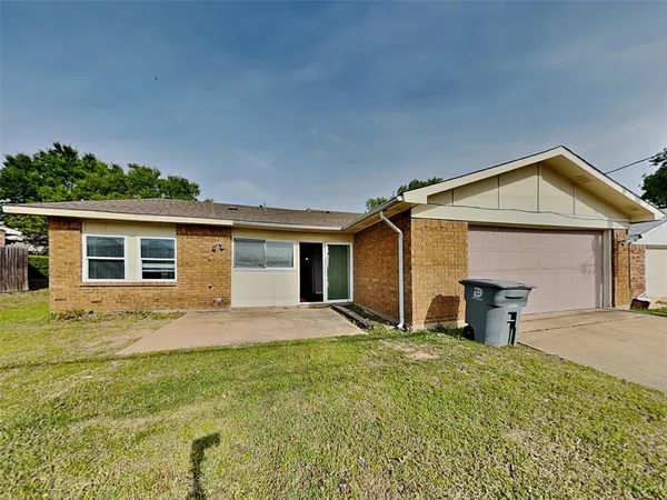 $1,825 | 7439 Oakmore Drive, Dallas, TX 75249