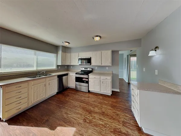 $1,825 | 7439 Oakmore Drive, Dallas, TX 75249