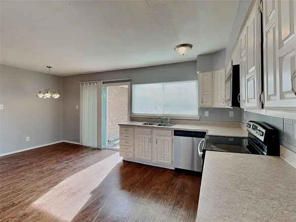 $1,825 | 7439 Oakmore Drive, Dallas, TX 75249