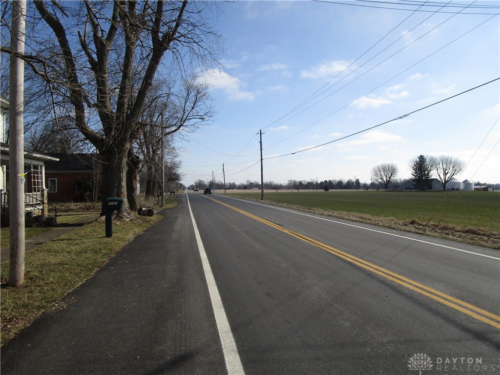 7050 Troy Road North Hampton, OH 45349 - Photo 6 of 27