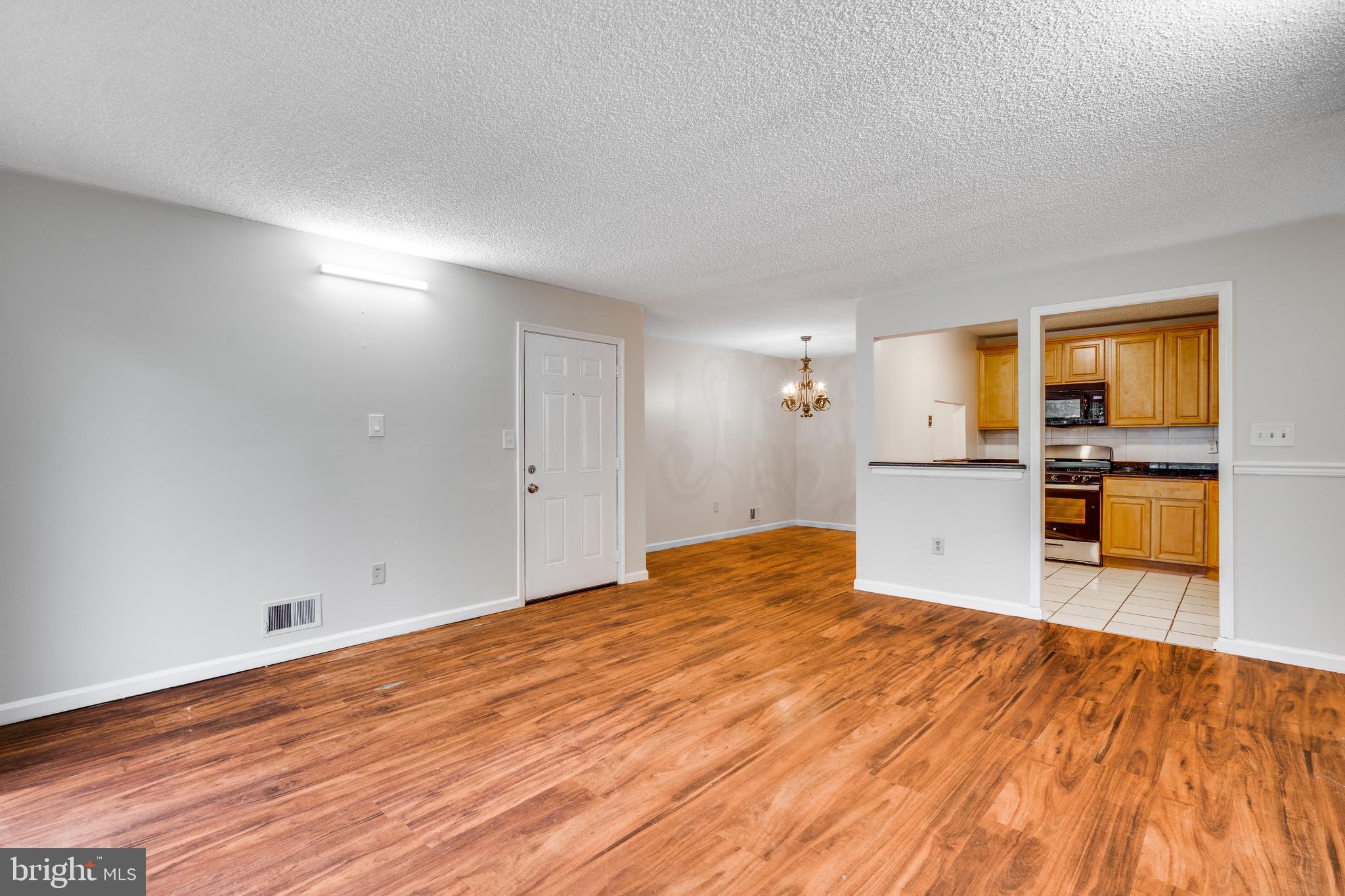 38 Holly Court Hamilton, NJ 08619 - Photo 8 of 19