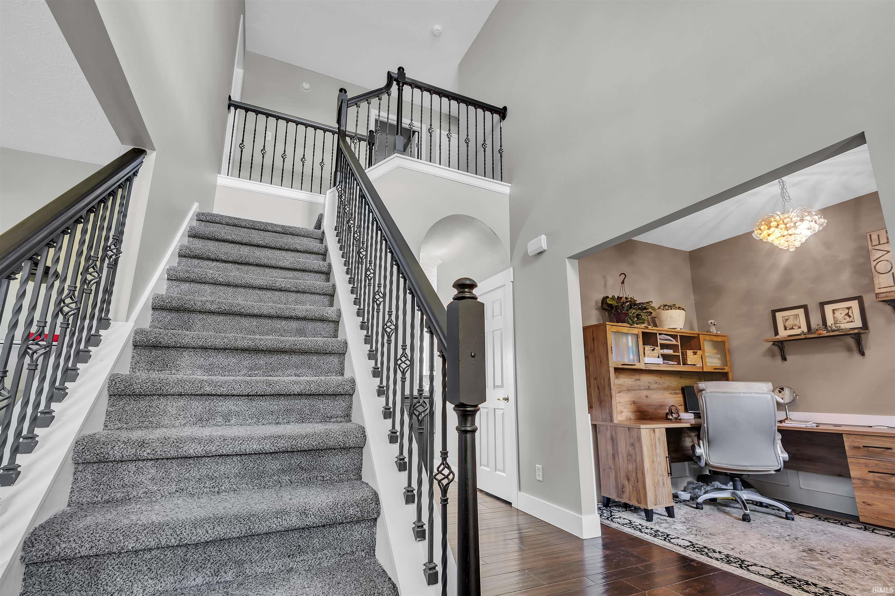 8275 South Stone Ridge Road Bloomington, IN 47401 - Photo 3 of 45