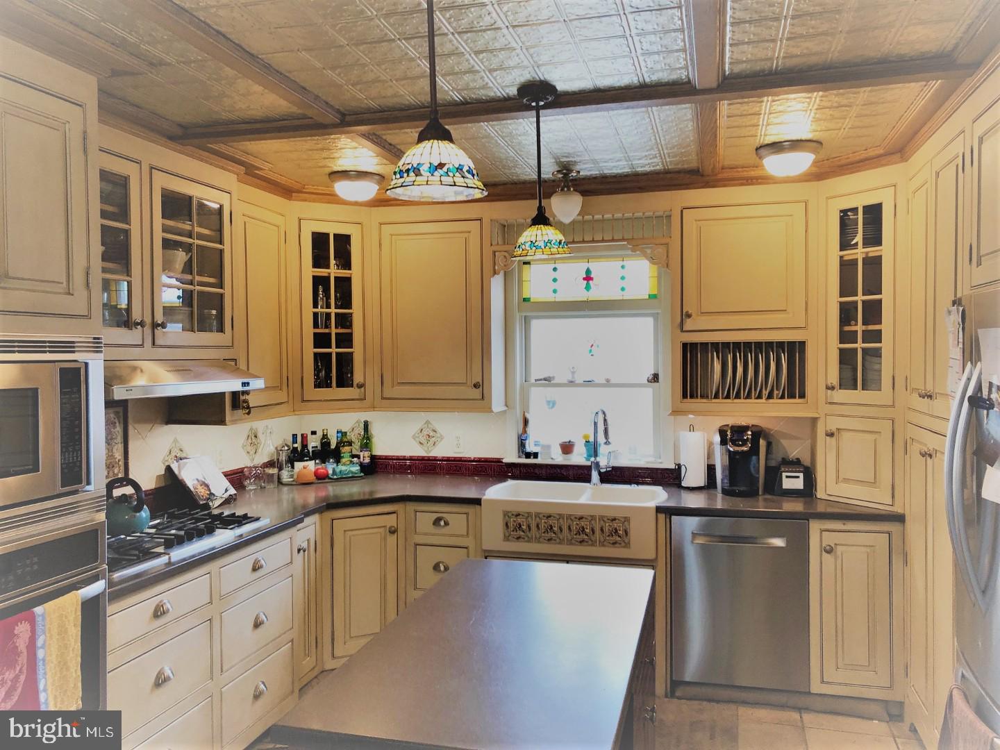 271 Main Street Hamilton, NJ 08620 - Photo 6 of 24