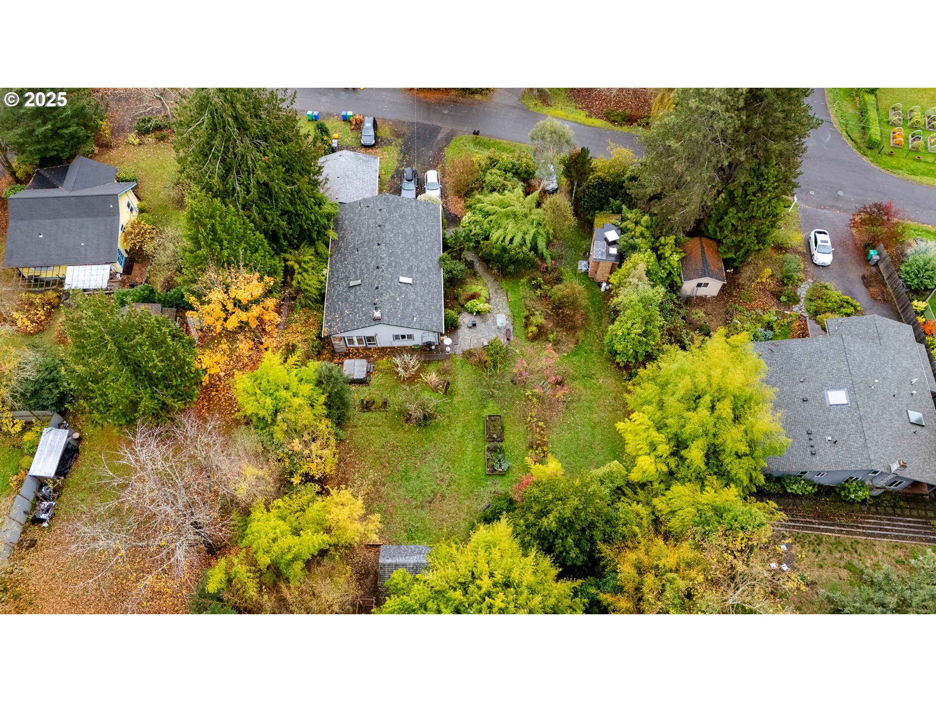 Southwest Taylors Ferry Portland, OR 97219 - Photo 13 of 13 a black and white photo of a house