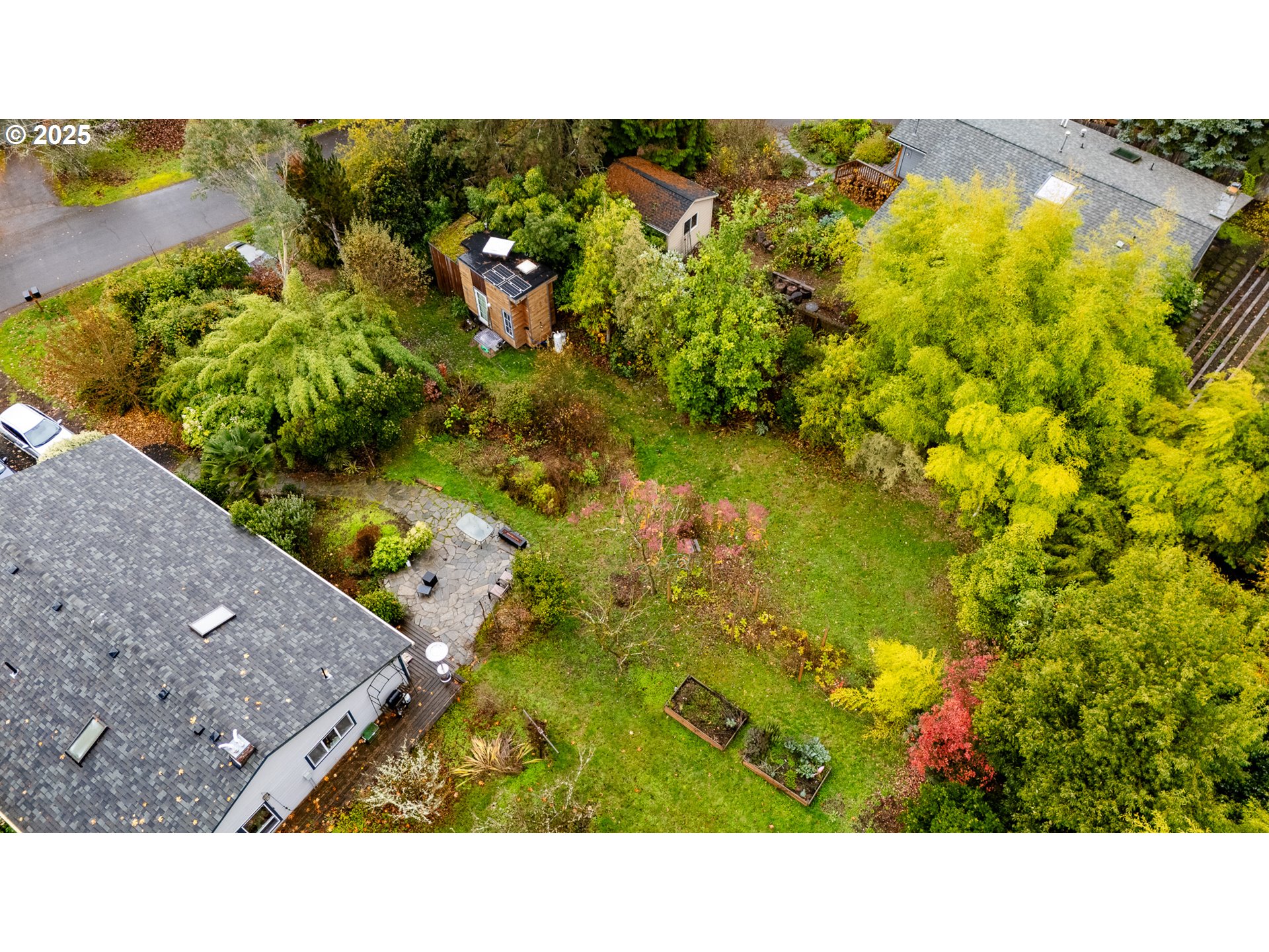 Southwest Taylors Ferry Portland, OR 97219 - Photo 10 of 13 a open area with swimming pool
